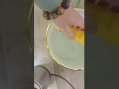 安全ボートの防水トーチ水浮遊物AA電池の懐中電燈